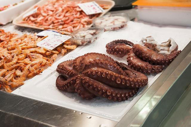 八爪魚(yú)哪個(gè)部位不能吃？網(wǎng)紅吃八爪魚(yú)為什么要爆頭？